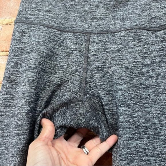 Lululemon Wunder Under Hi-Rise 7/8 Tight 25" Heathered Black Size 4 - Picture 3 of 5